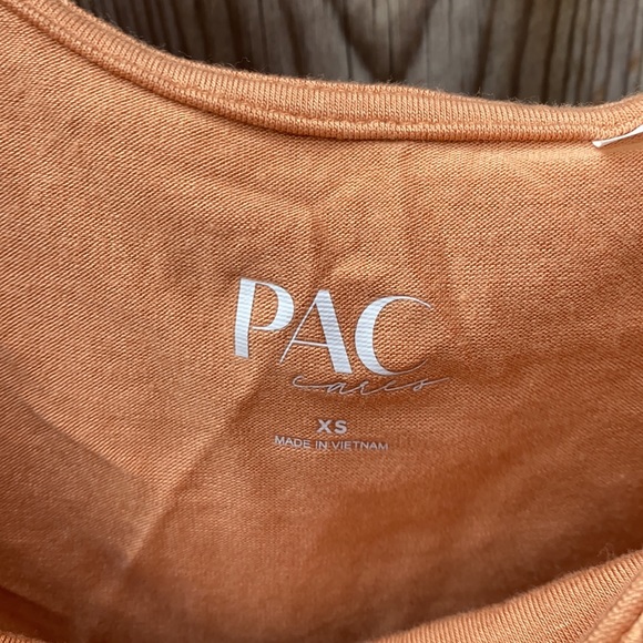 PAC cares crop top sz. XS - Picture 2 of 3